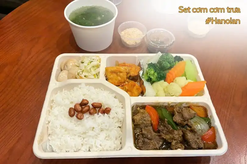 Từ gian bếp nhỏ đến bữa cơm ấm lòng: Câu chuyện của Nhà bếp Hanoian