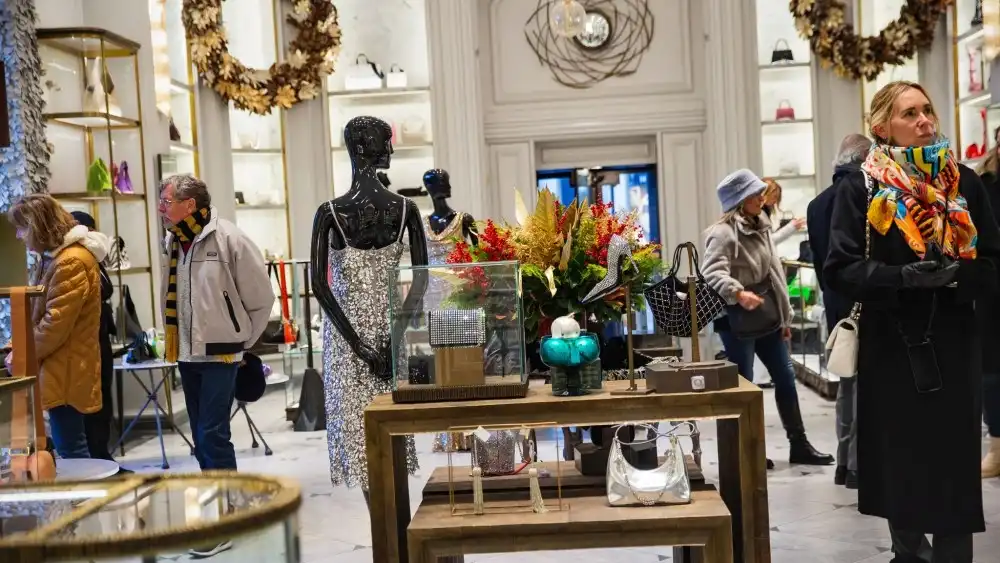 Khi tạo được lý do để mọi người quay lại nhiều lần, thương hiệu sẽ để lại một “dấu ấn cảm xúc”.