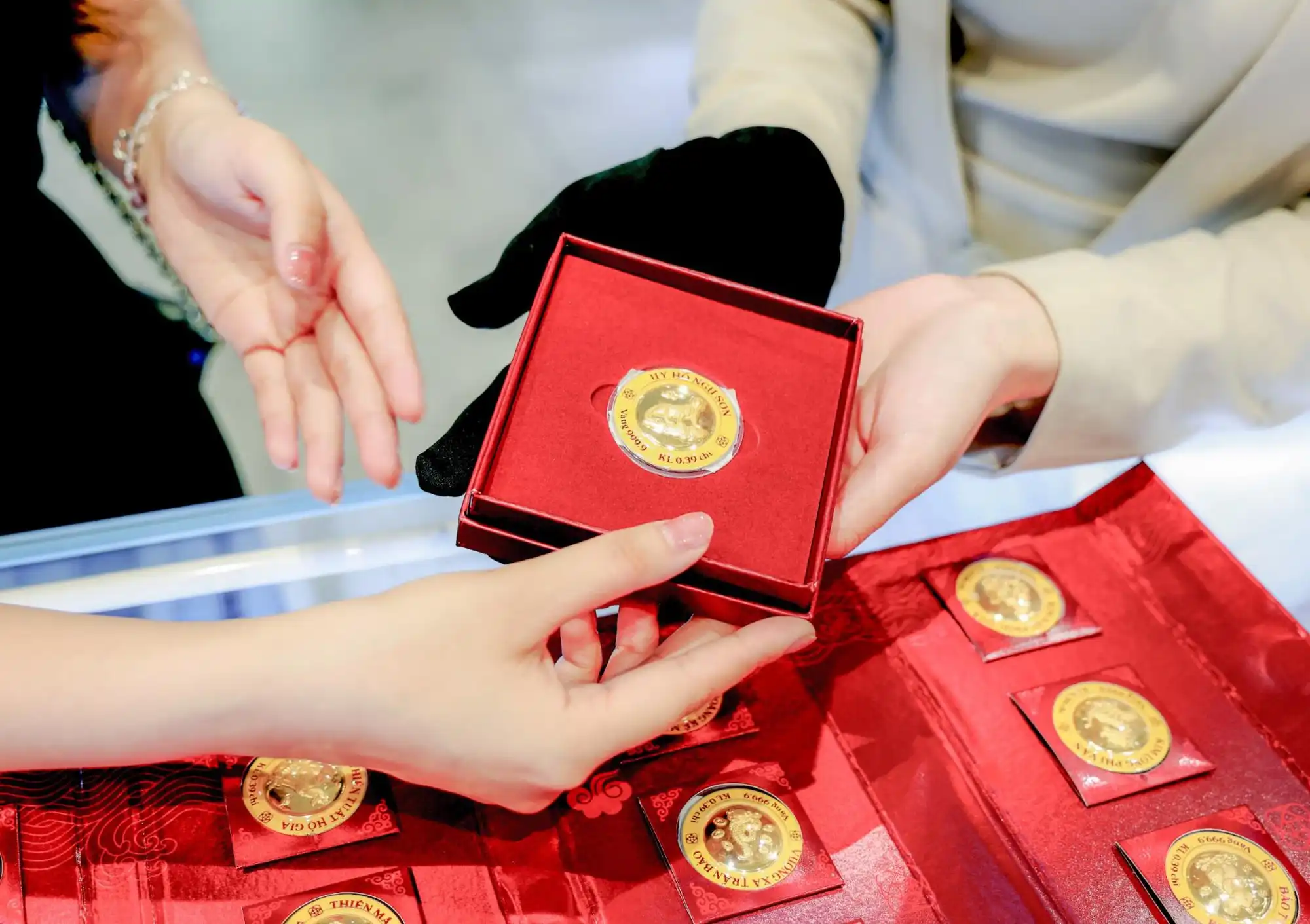 Ngày Thần Tài – Khoảnh khắc người Việt gửi gắm niềm tin vào một năm “đăng hoa”- Ảnh 3.