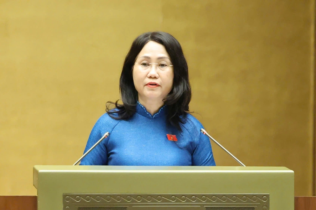 Bộ trưởng Văn hóa, Thể thao và Du lịch Lâm Thị Phương Thanh trình bày báo cáo giải trình, tiếp thu dự án luật